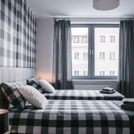 Apartment 1 Maja 45 *