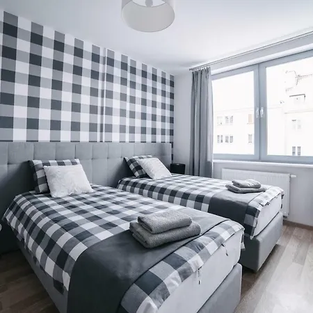 Appartement 1 Maja 45 *